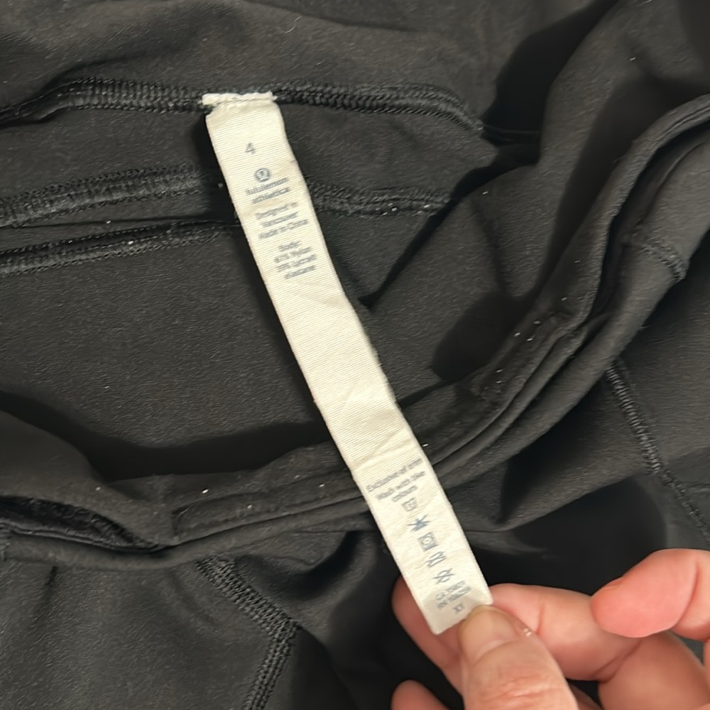 Lululemon black leggings. Size 4 with pockets. - Picture 4 of 11